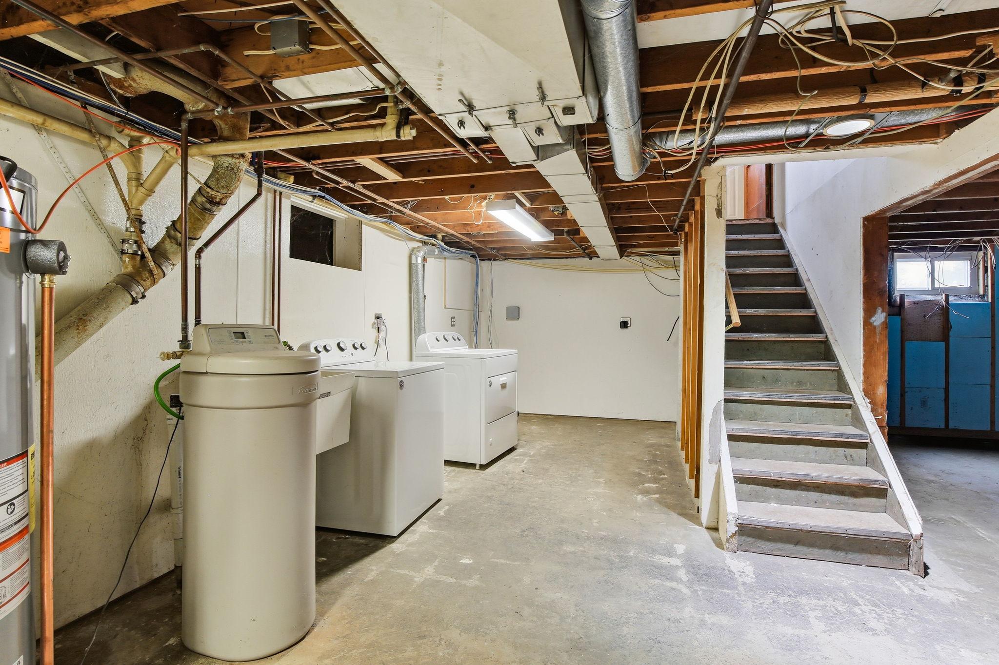 25-web-or-mls-7804-Emerson-Ave-N-25.jpg
