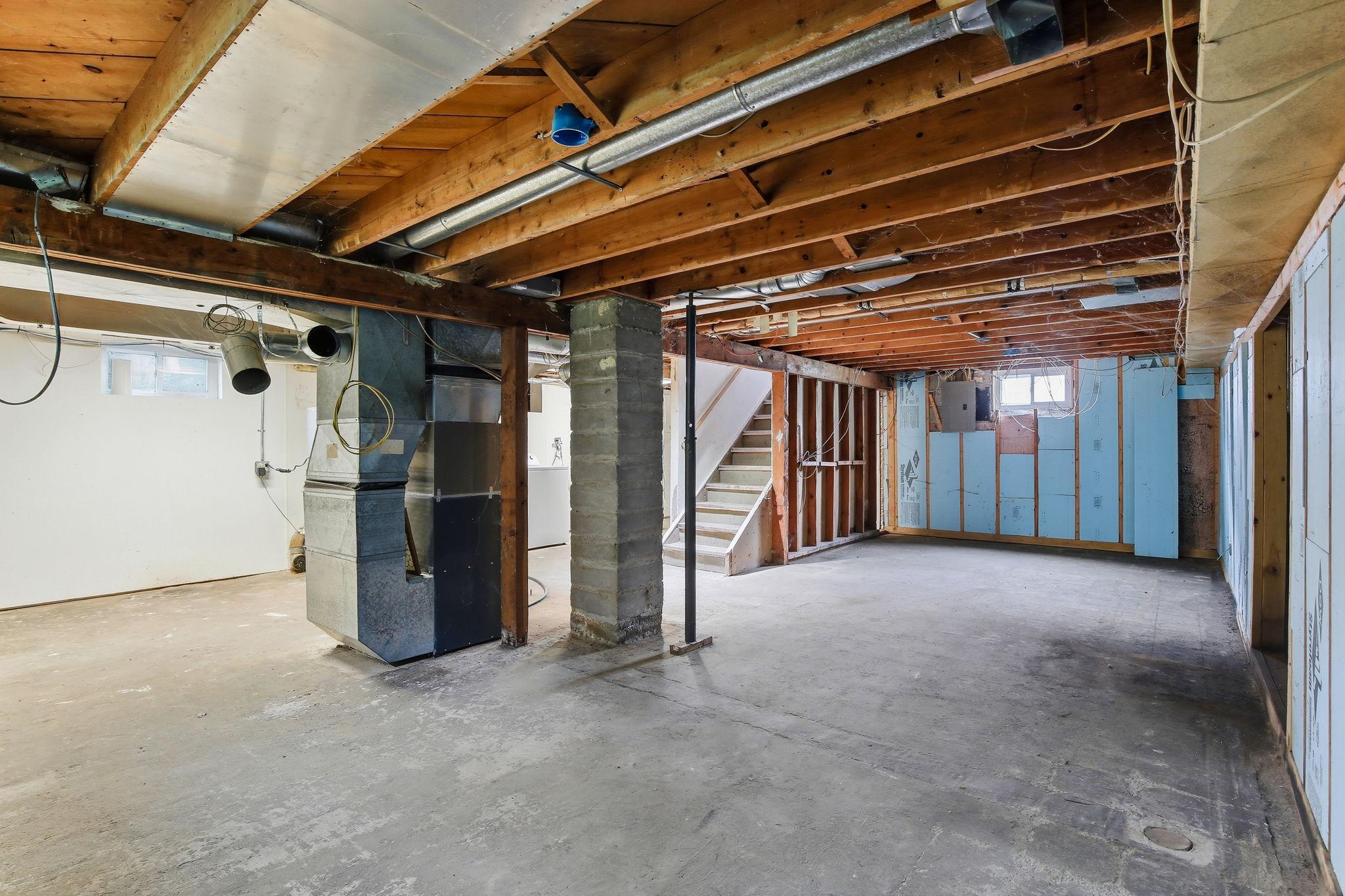 27-web-or-mls-7804-Emerson-Ave-N-27.jpg