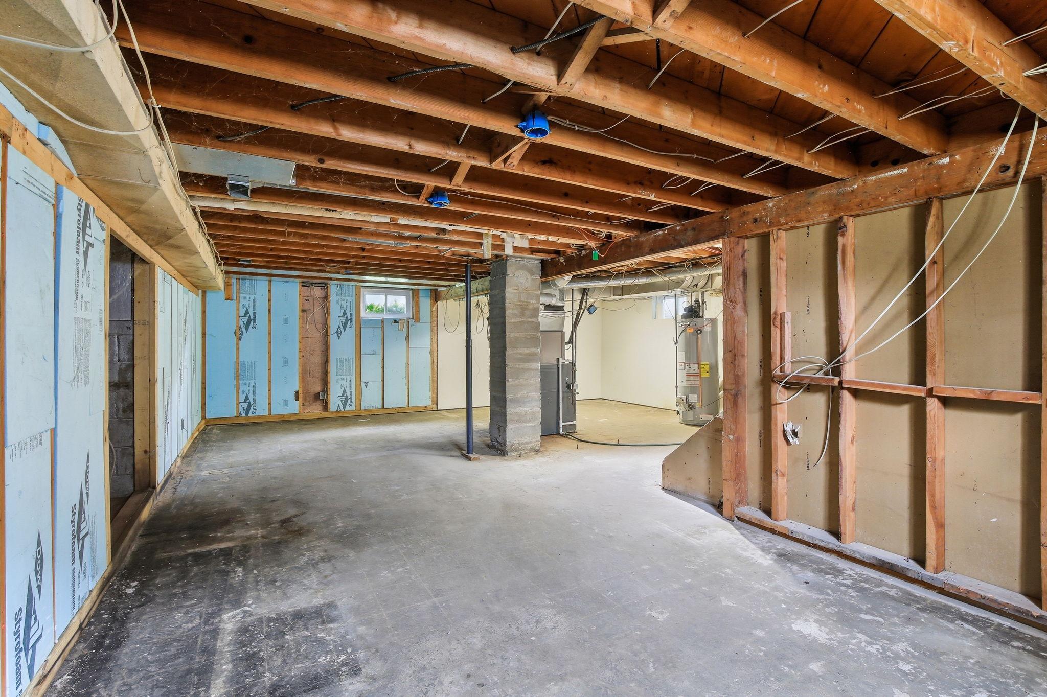 28-web-or-mls-7804-Emerson-Ave-N-28.jpg