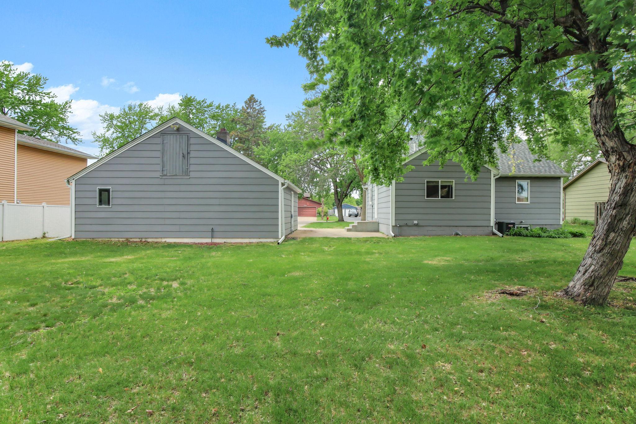 32-web-or-mls-7804-Emerson-Ave-N-32.jpg
