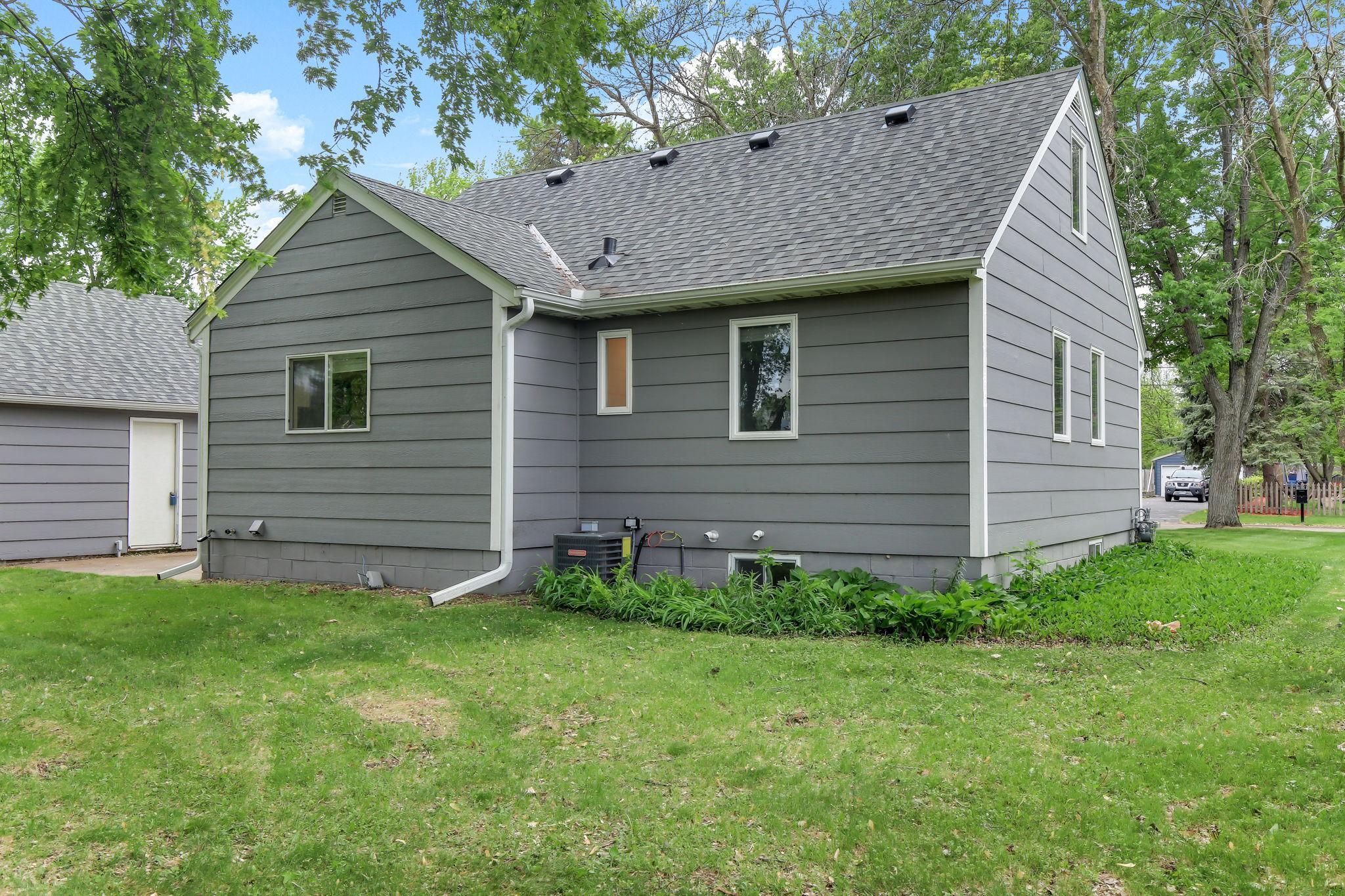 31-web-or-mls-7804-Emerson-Ave-N-31.jpg