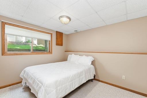 4212 Valley Drive NW, Rochester, MN 55901