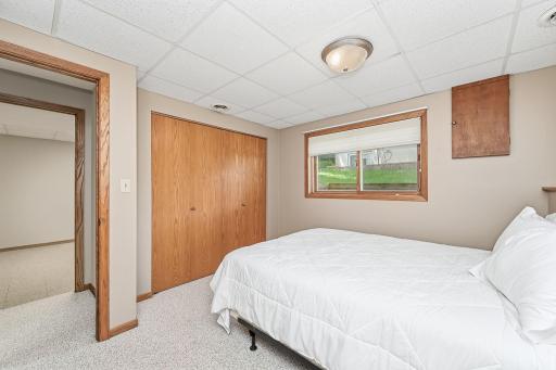 4212 Valley Drive NW, Rochester, MN 55901