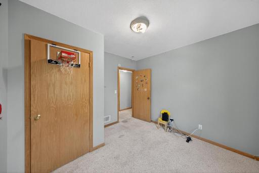 463 Sierra Lane NW, Eyota, MN 55934
