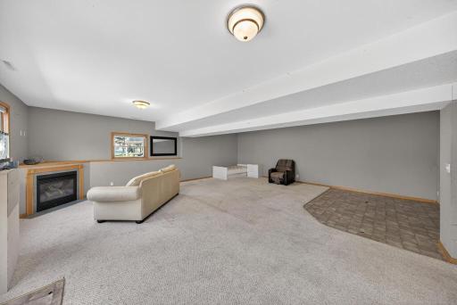 463 Sierra Lane NW, Eyota, MN 55934