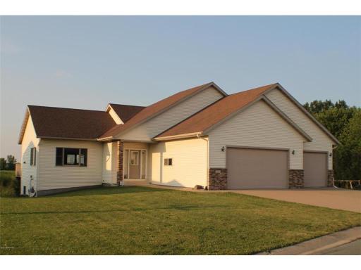 463 Sierra Lane NW, Eyota, MN 55934