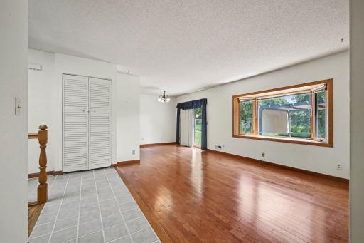 15632 Heywood Way, Apple Valley, MN 55124