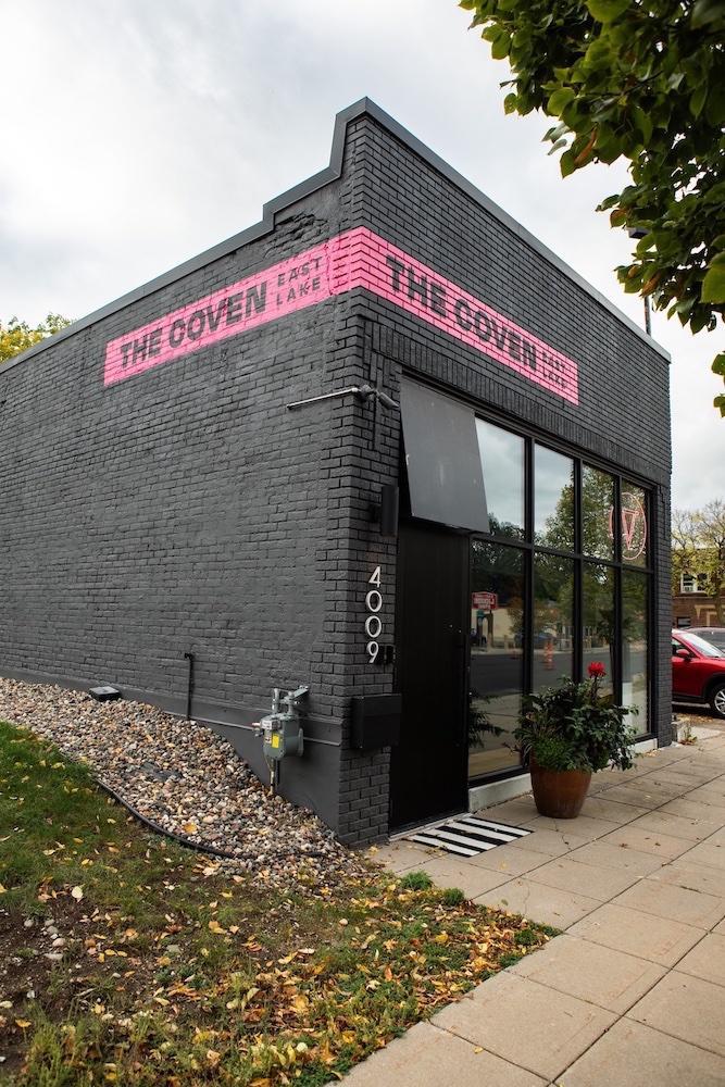 EastLakeStreetCoven-1693 reduced.jpg