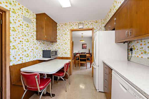 6305 Maloney Avenue, Edina, MN 55343