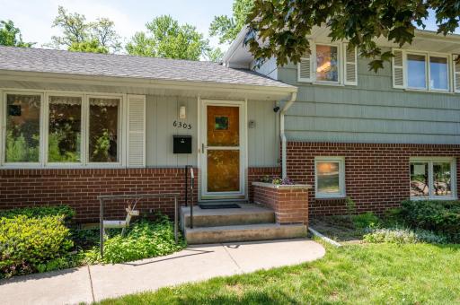 6305 Maloney Avenue, Edina, MN 55343