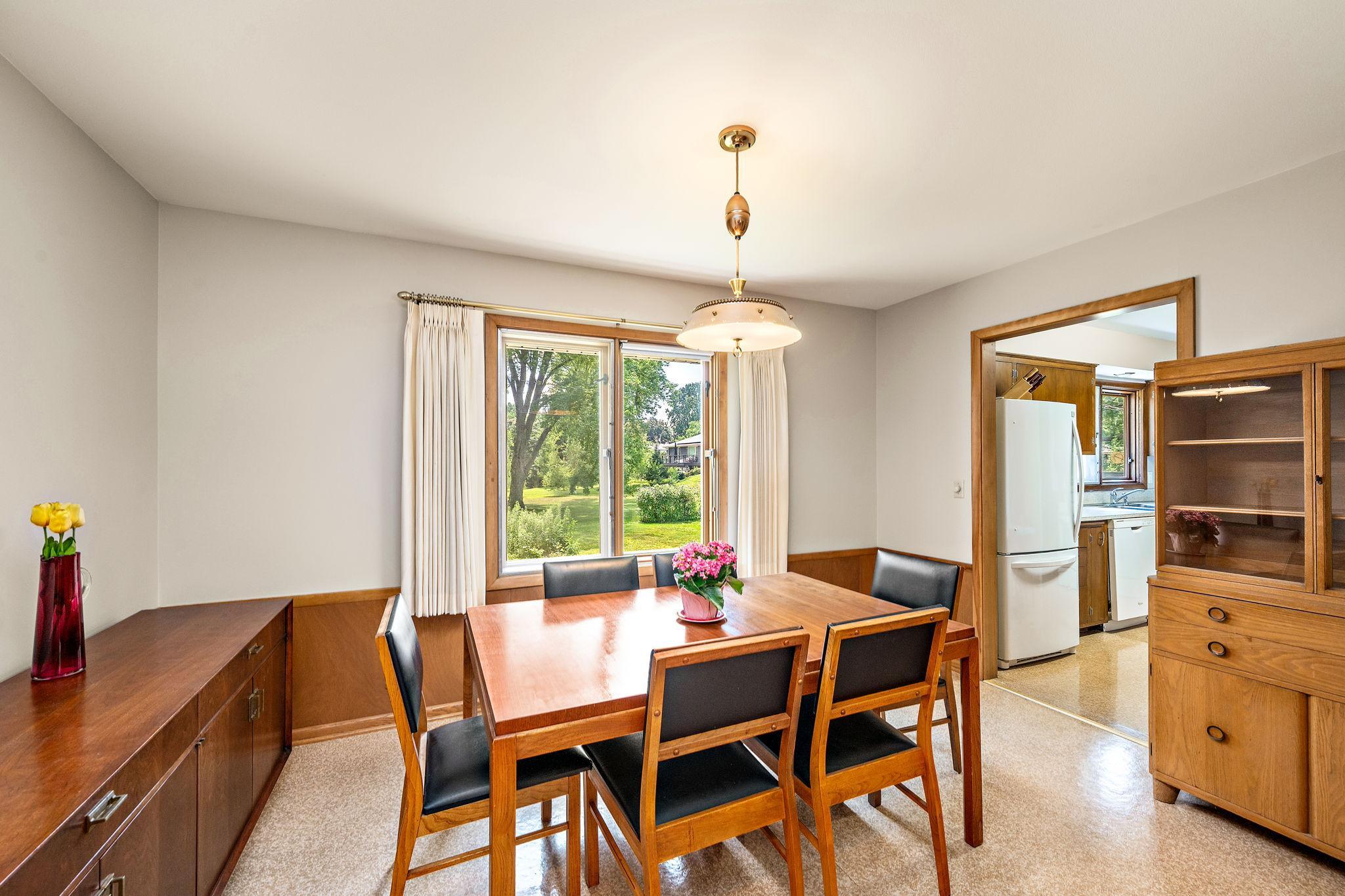 6-web-or-mls-6305-maloney-ave.jpg
