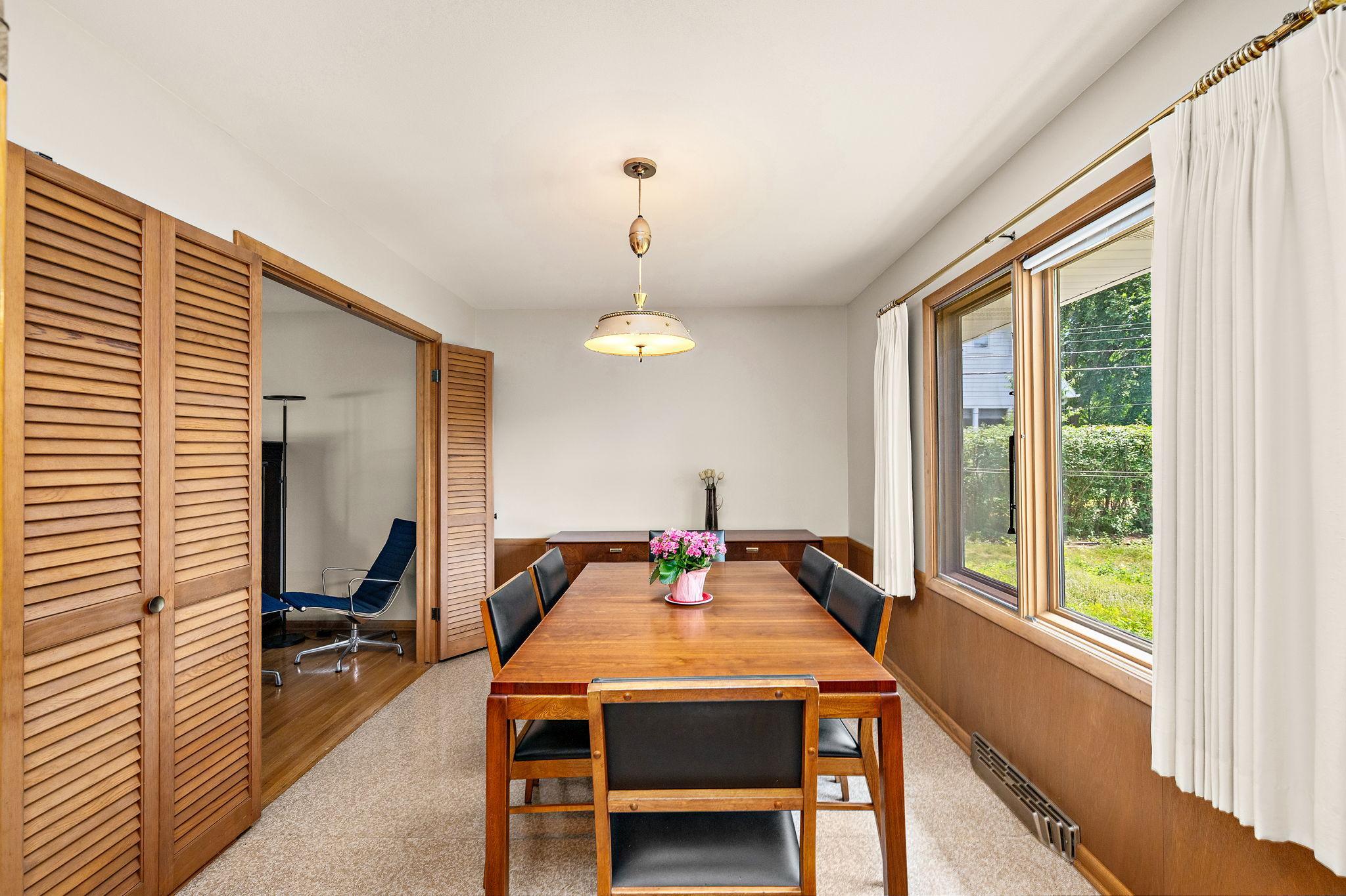 7-web-or-mls-6305-maloney-ave.jpg