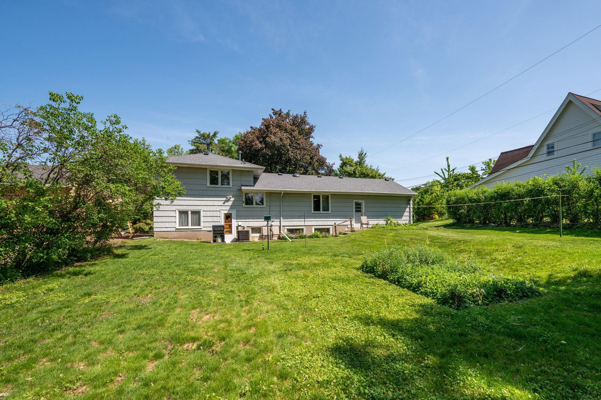 22-web-or-mls-6305-maloney-ave.jpg