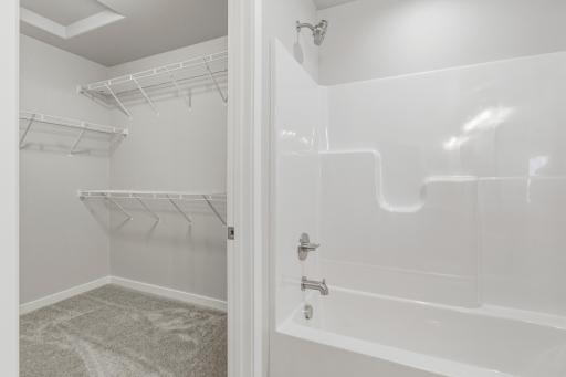 6723 Deer Creek Loop, Horace, ND 58047
