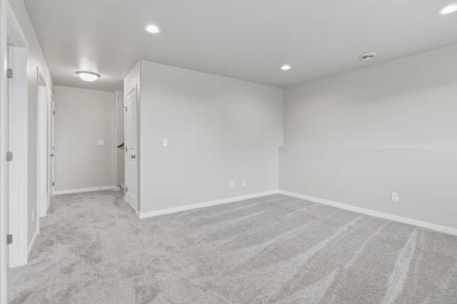 6723 Deer Creek Loop, Horace, ND 58047