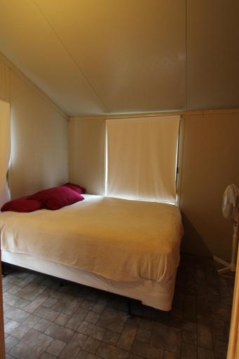 bedroom2