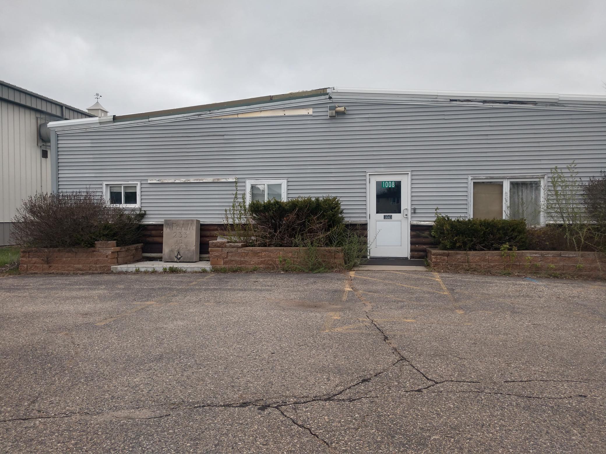 1008 Washington Ave S Bemidji building
