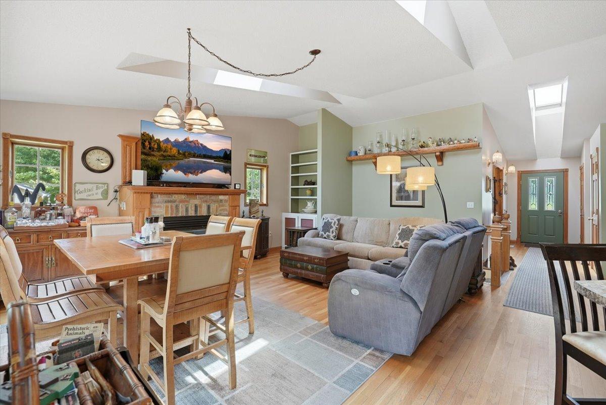 11-Dining & Living Room.jpg
