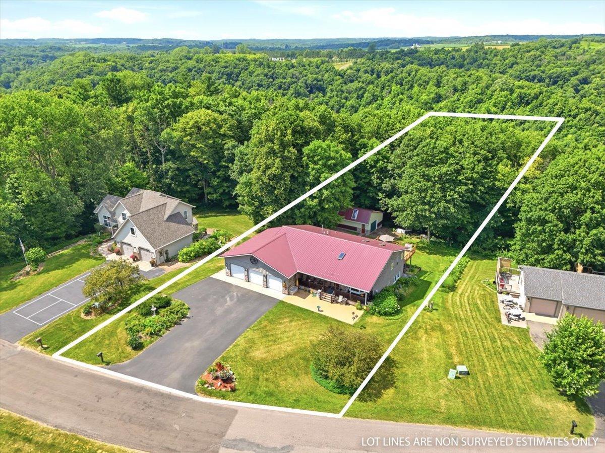 39-Property Lines.jpg