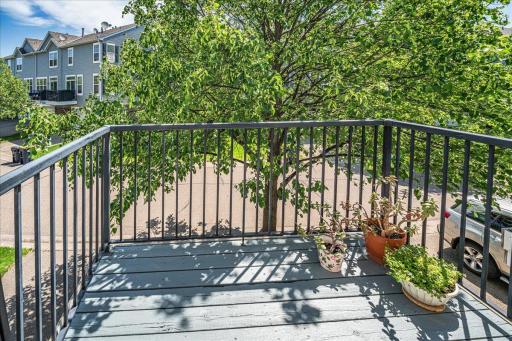 Enjoy Green Outdoors Space from Your Deck