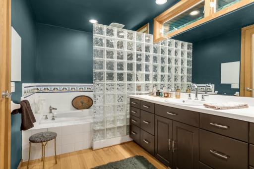 2022 Medina Road, Medina, MN 55340