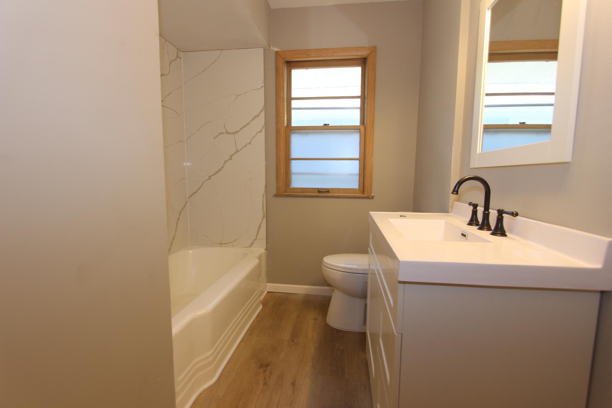 2742 Xenwood Bathroom