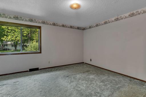 608 26th Avenue SW, Willmar, MN 56201