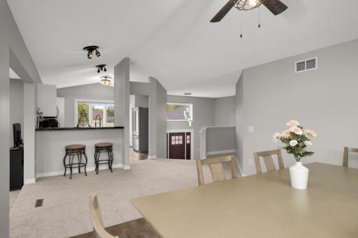 17550 Foxboro Lane, Lakeville, MN 55024