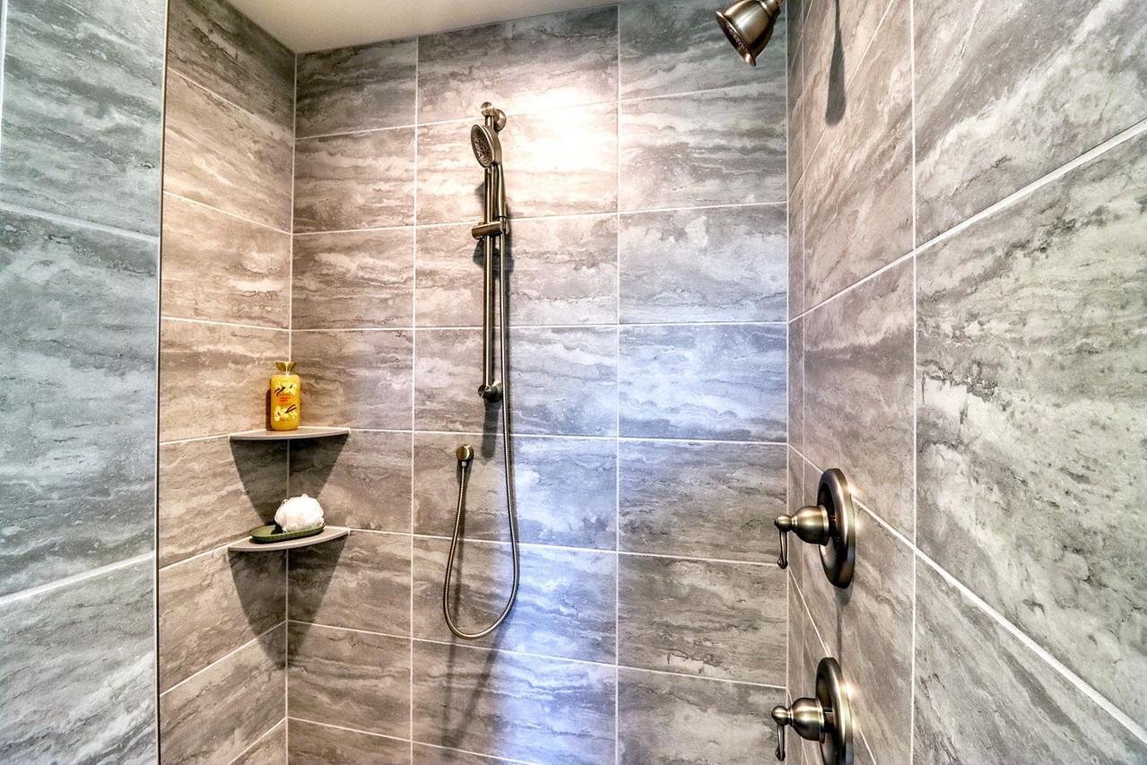 Primary Bath w/ Walk in tile shower