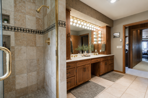 Master Bath.png