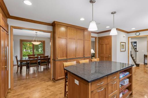Kitchen to Dining room