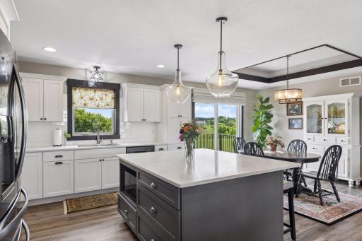 Large center island is ideal for food prep