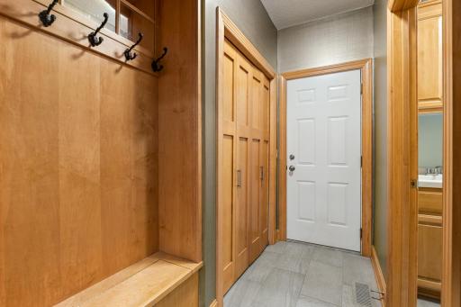 1228 Wildwood Way, Chaska, MN 55318