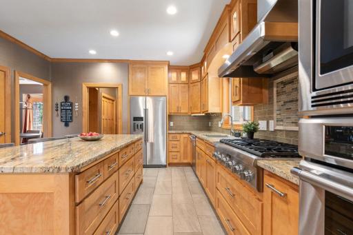1228 Wildwood Way, Chaska, MN 55318