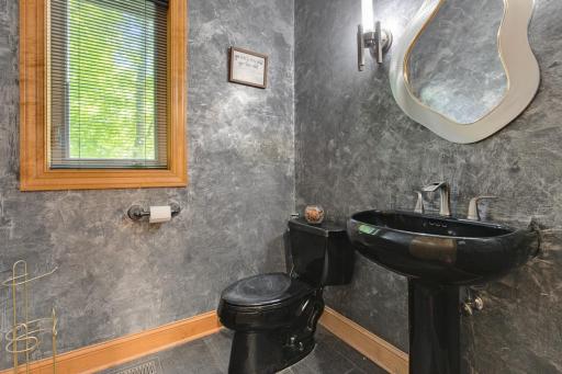 1228 Wildwood Way, Chaska, MN 55318