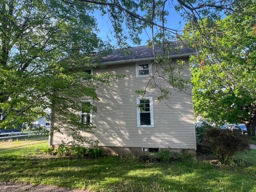 536 Gambia Avenue, Wabasha, MN 55981