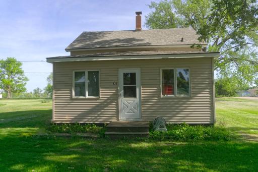 322 2nd Street NE, Lidgerwood, ND 58041