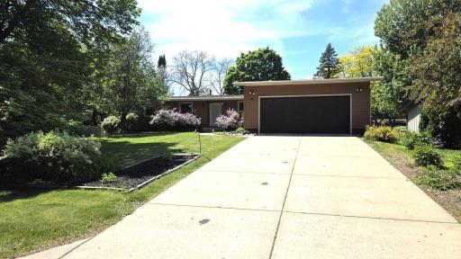 Photo for 8009 Edgewood Avenue N, Brooklyn Park, MN 55445 - listing #7082732 8009 Edgewood Avenue N, Brooklyn Park, MN 55445