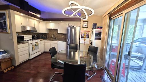 8009 Edgewood Avenue N, Brooklyn Park, MN 55445