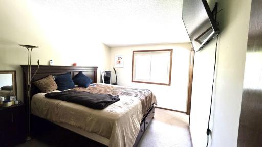 8009 Edgewood Avenue N, Brooklyn Park, MN 55445