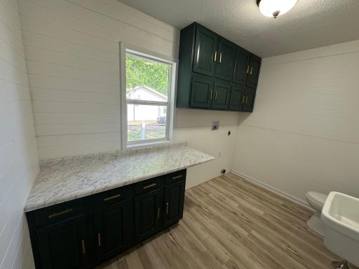 Laundry/Main Floor Bath