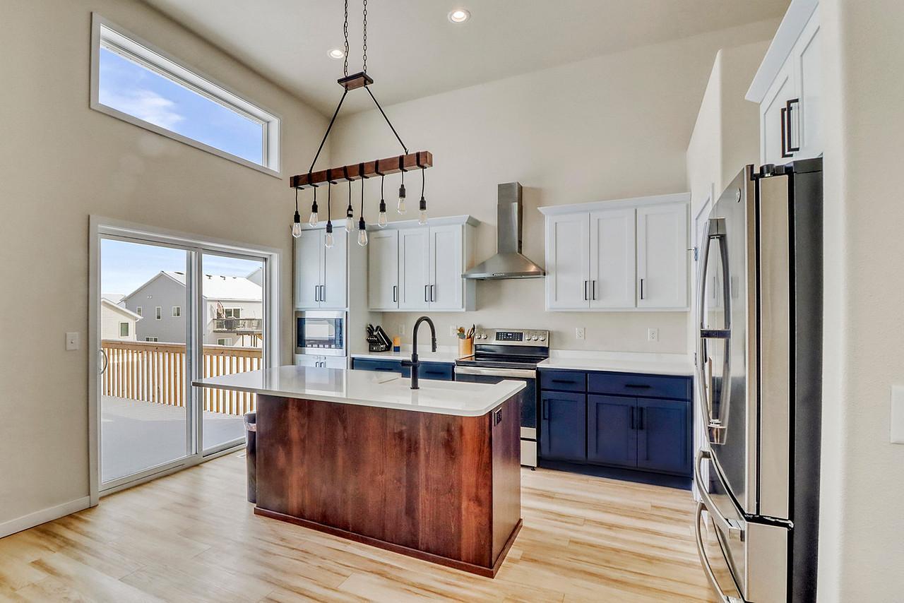 Kitchen1_0-1280.JPG