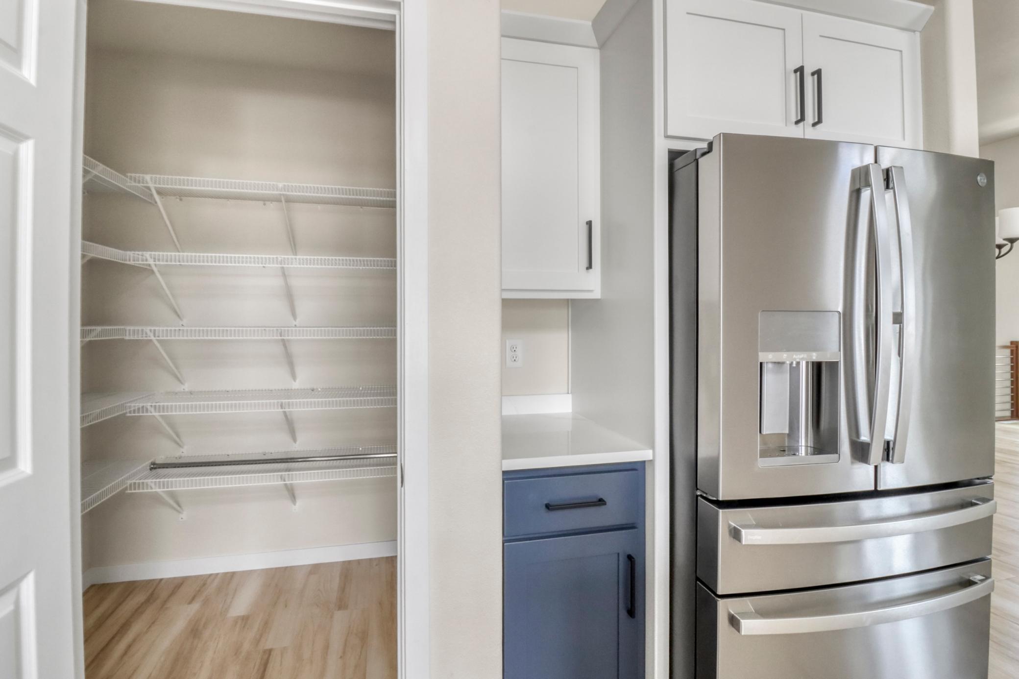 Kitchen1_6.JPG