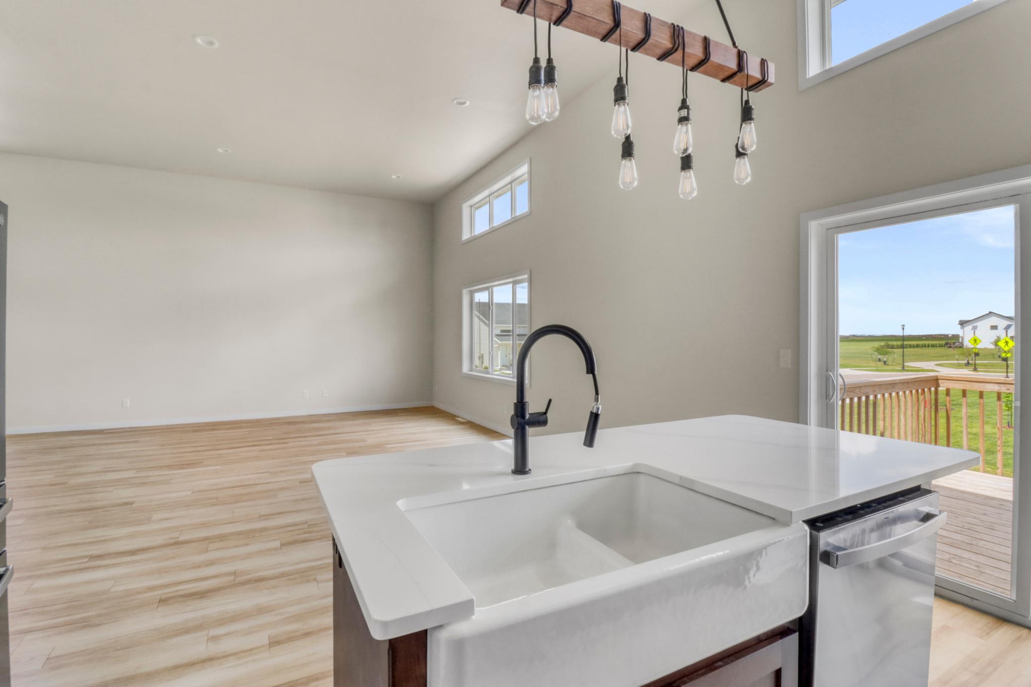 Kitchen1_8.JPG