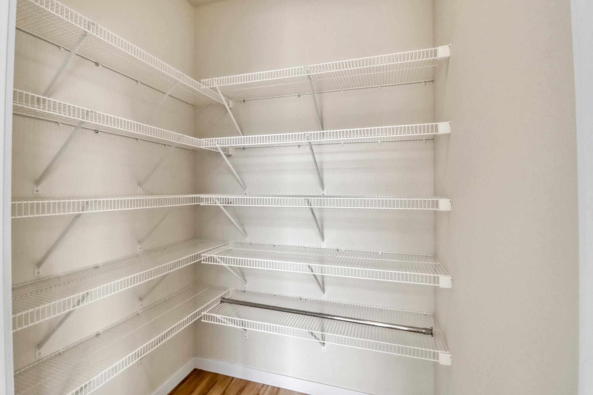 Kitchen_Pantry1_1.JPG