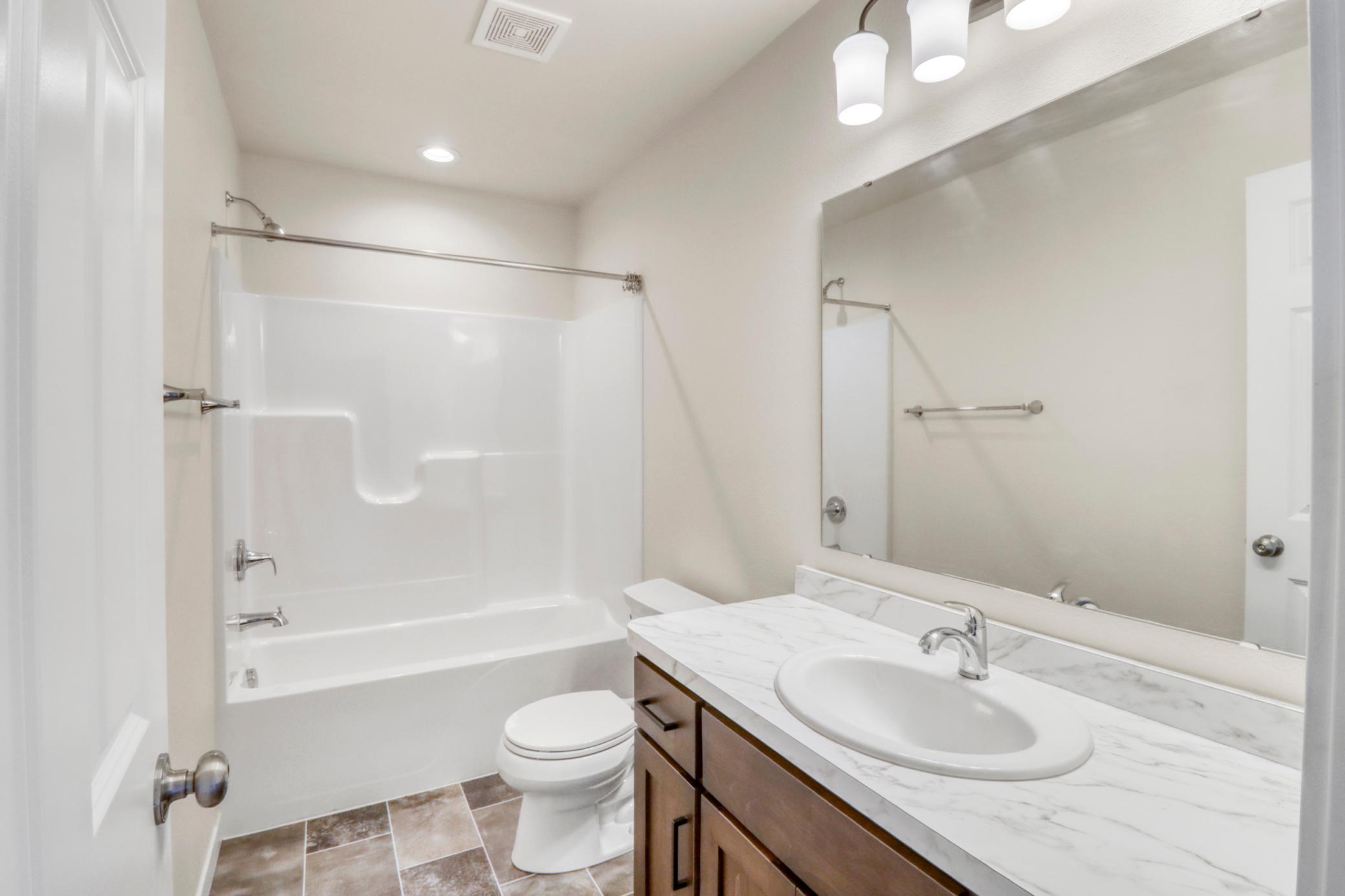Upstairs Bathroom1_1.JPG
