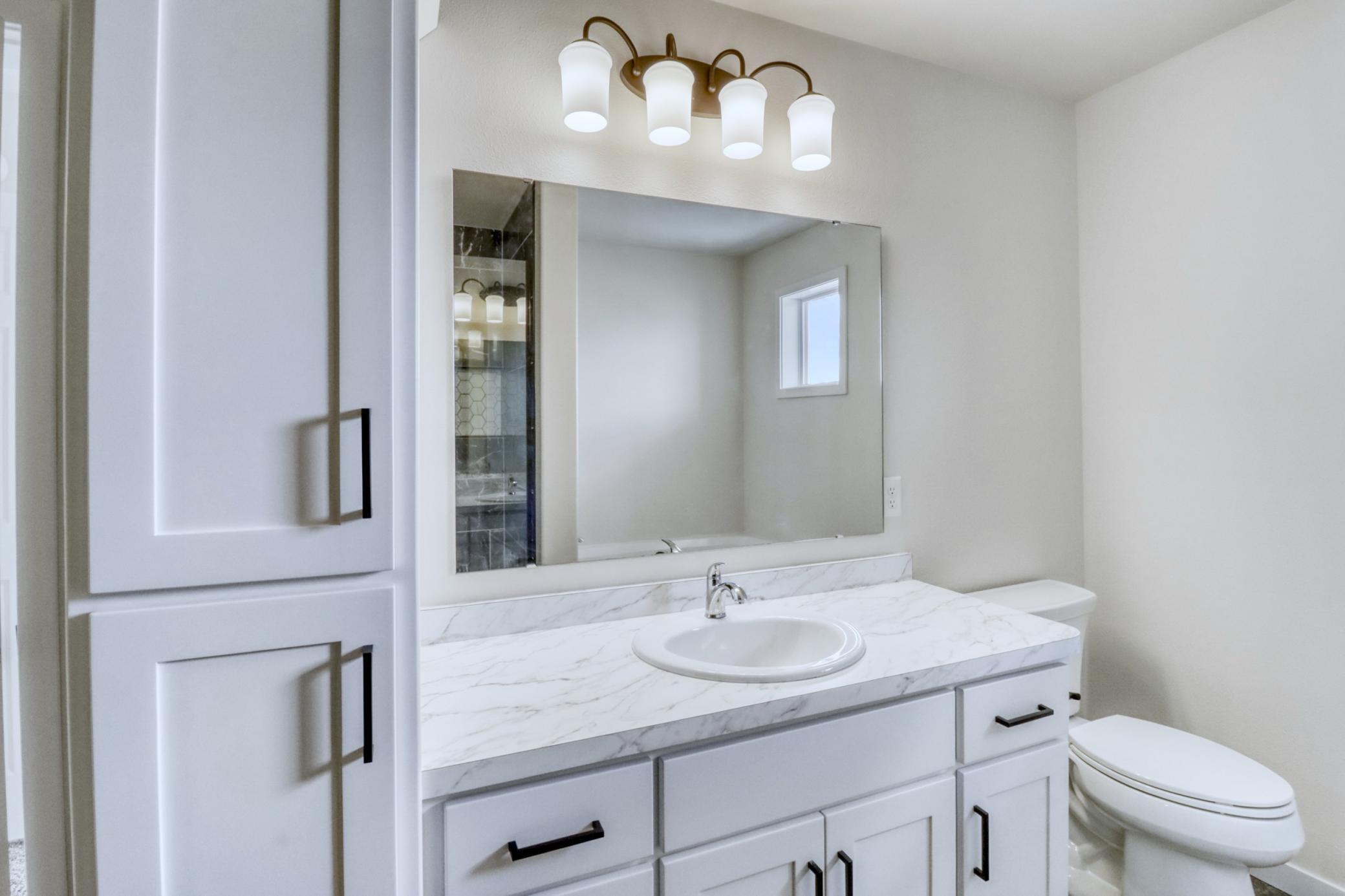 Primary Bathroom1_2.JPG