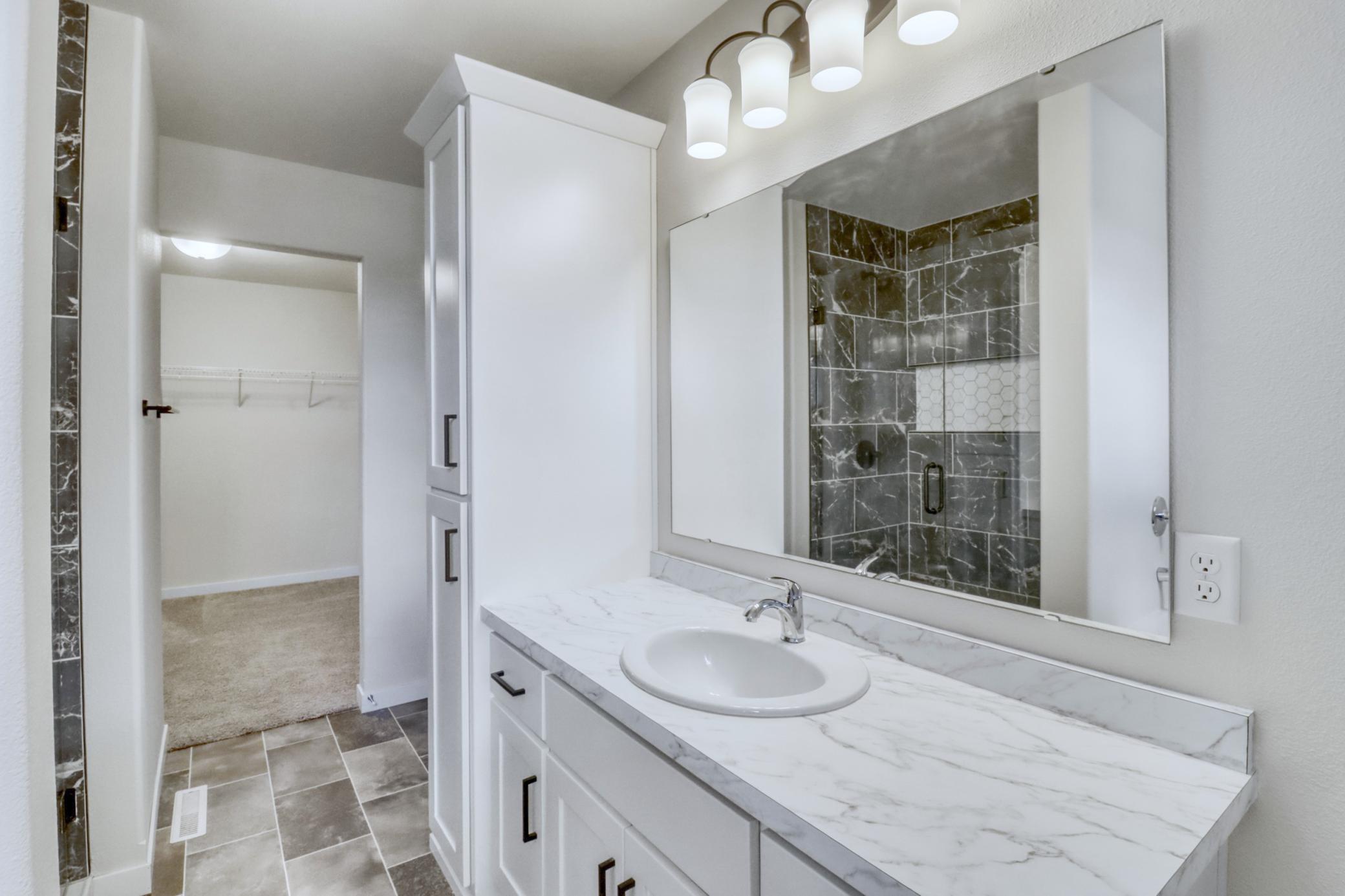 Primary Bathroom1_4.JPG