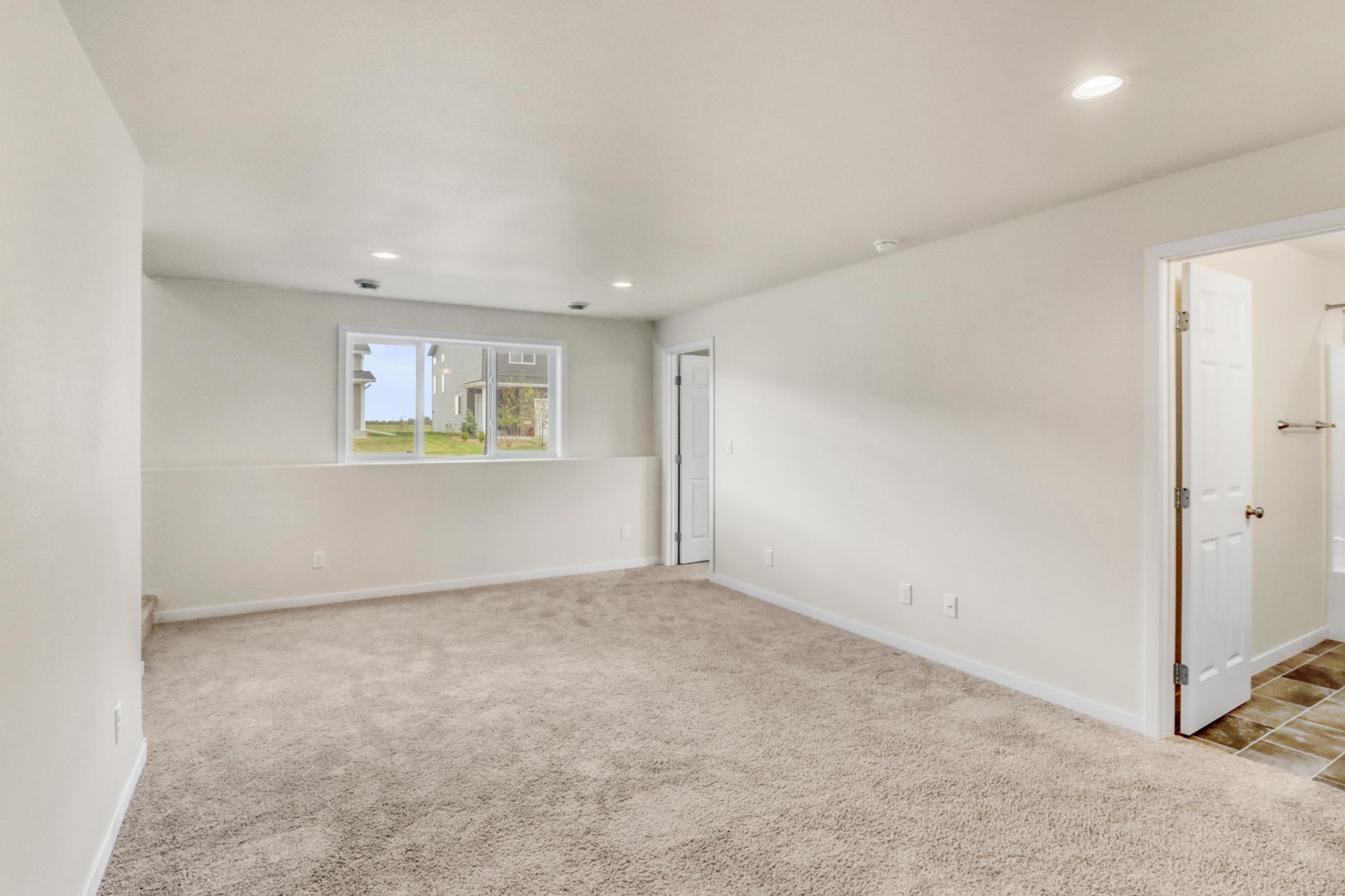 Basement1_3.JPG