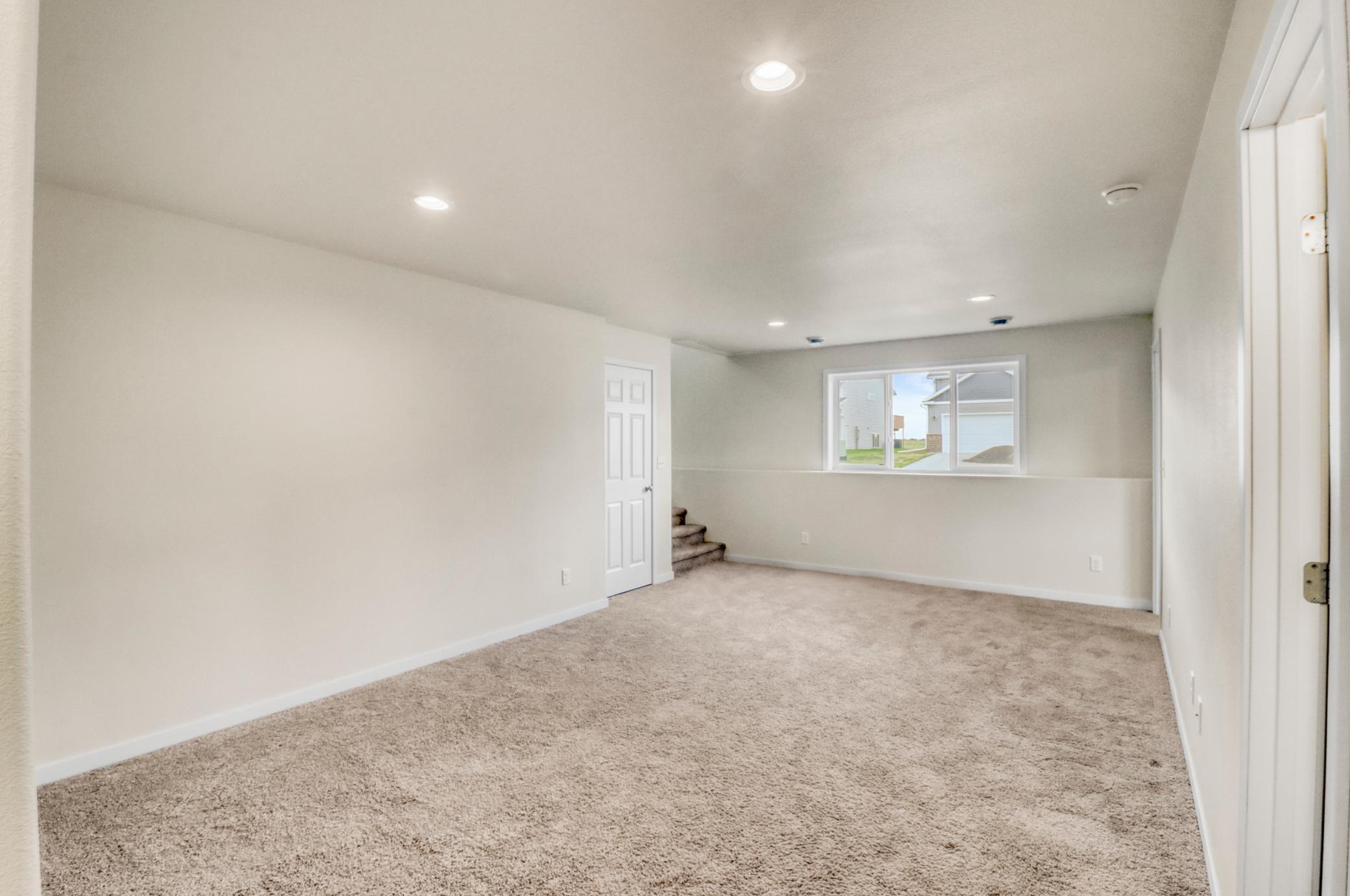 Basement1_4.JPG